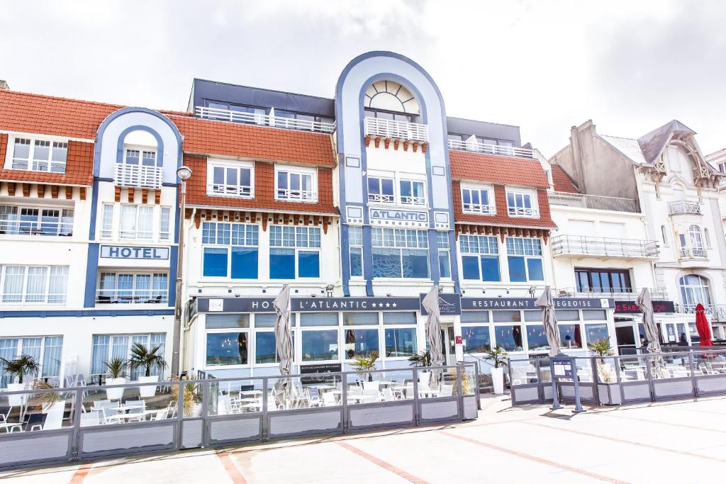 Hôtel Atlantic à Wimereux, façade face à la mer
